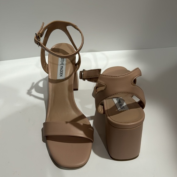 Steve Madden Glamourous Sandals - Picture 3 of 7